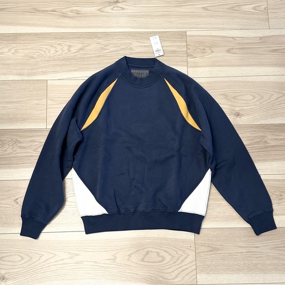 NWT Abercrombie & Fitch Men’s Essential Crew Sweater - Picture 1 of 7